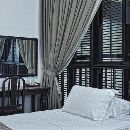 Courtyard At Heeren Boutique Hotel-2